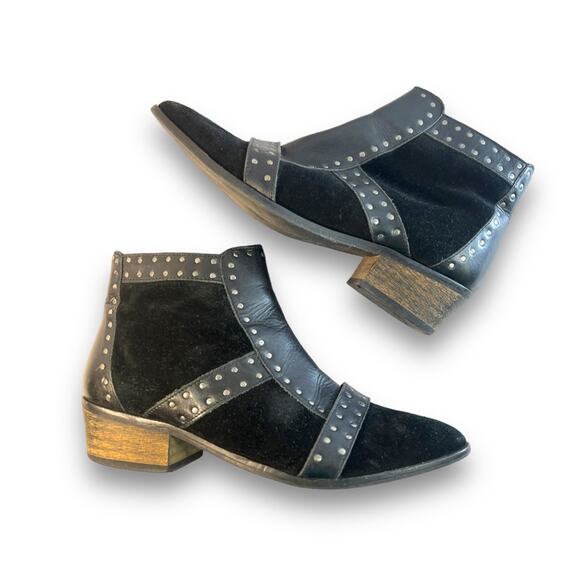 SORRENTO Black Studded Suede Leather Boots SZ 8 - Picture 11 of 12